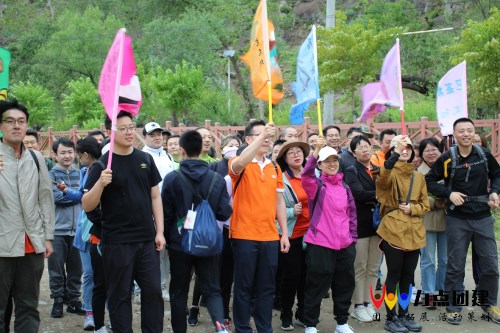 北京团建杰瑞水泉沟徒步团建大厨房精彩记录